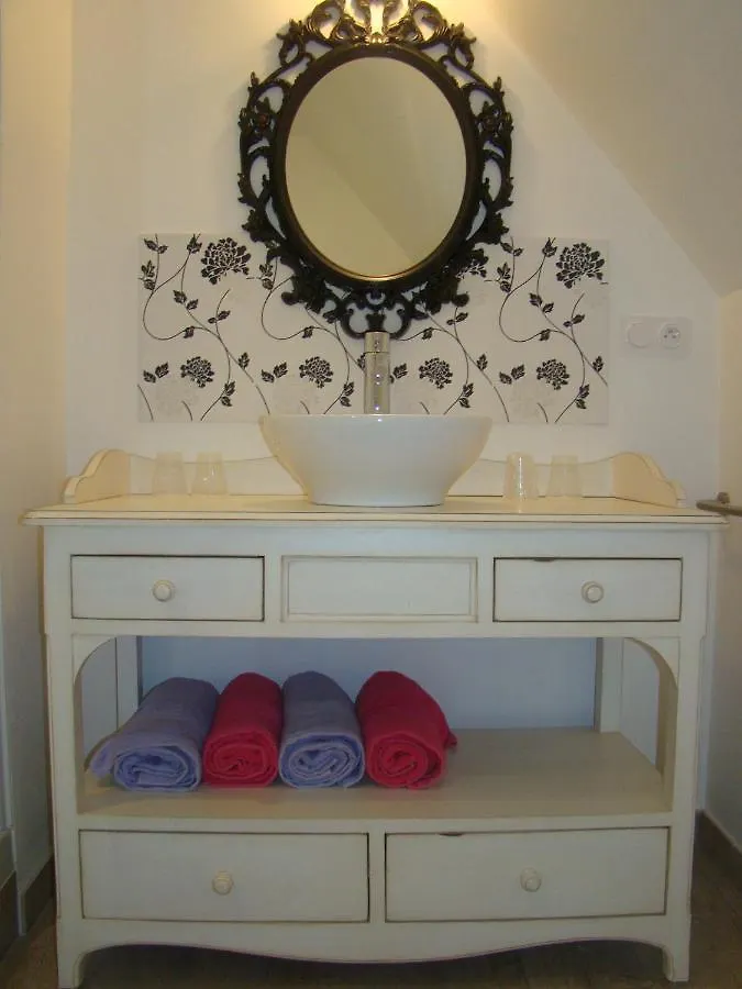 Manoir De La Ville Marie Hirel Bed & Breakfast